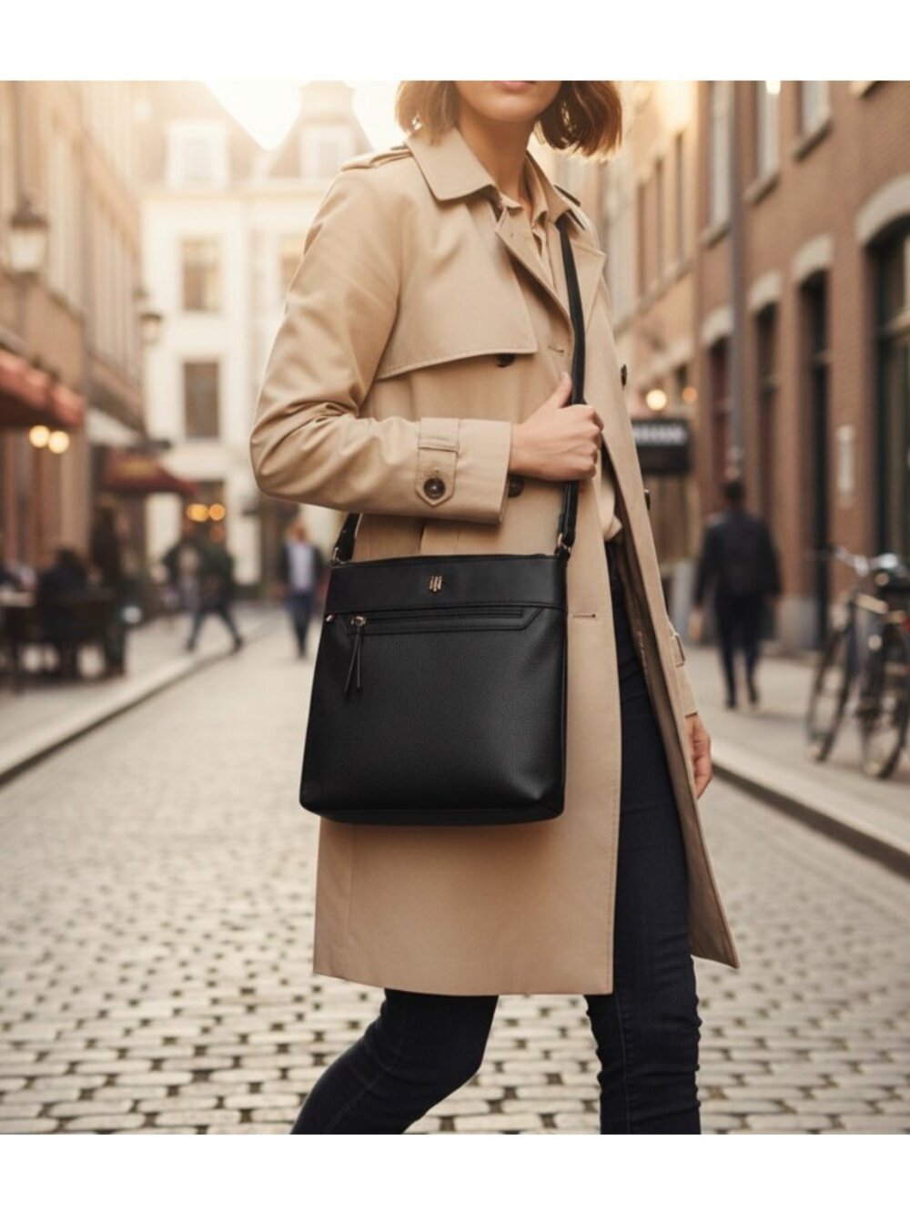 Tommy Hilfiger Black Crossbody Bag With Adjustable Strap gold logo - Picture 6 of 16